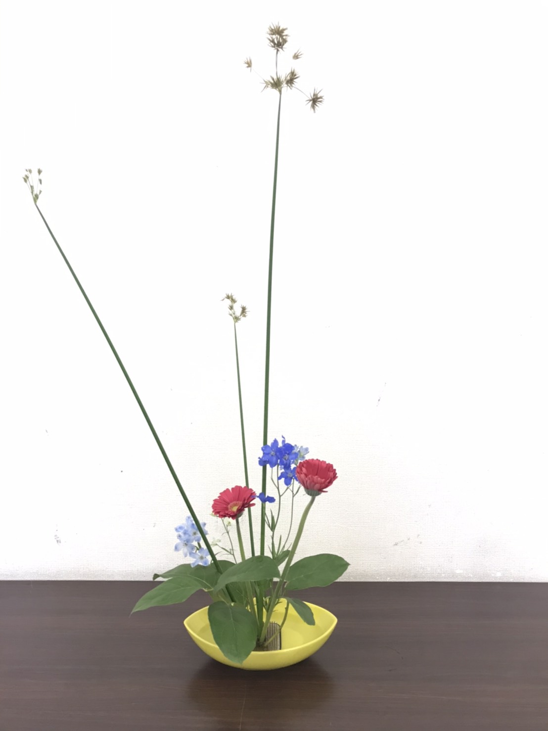 線を生かした生け方 生け花教室 華道育成会 Flower Arrangement Class Flower Arrangement Training Society